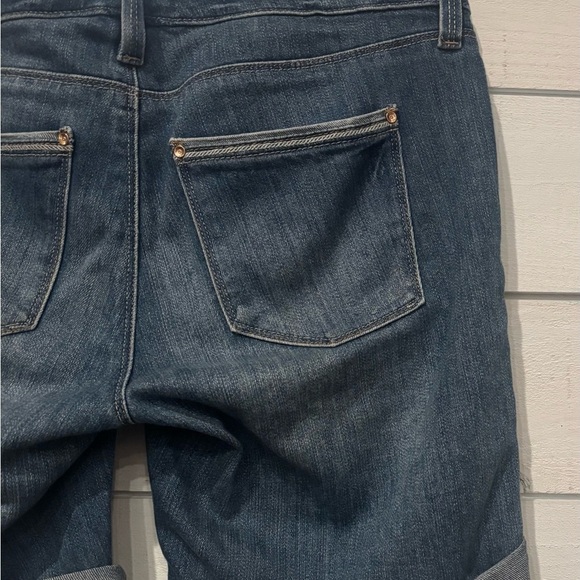 White House Black Market Girlfriend Jean Shorts Distressed Cuffed - Picture 4 of 11